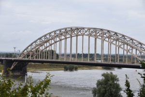 Waalbrug Nijmegen, Bruggen